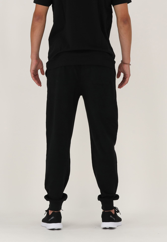 40232020-BKBE_Jogger pants men Sportsstyle Black-Beige_onBody 3.webp